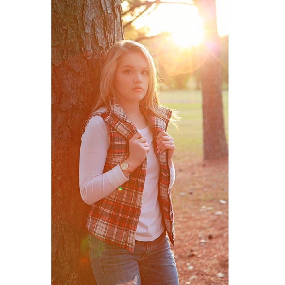 Versona Plaid Vest